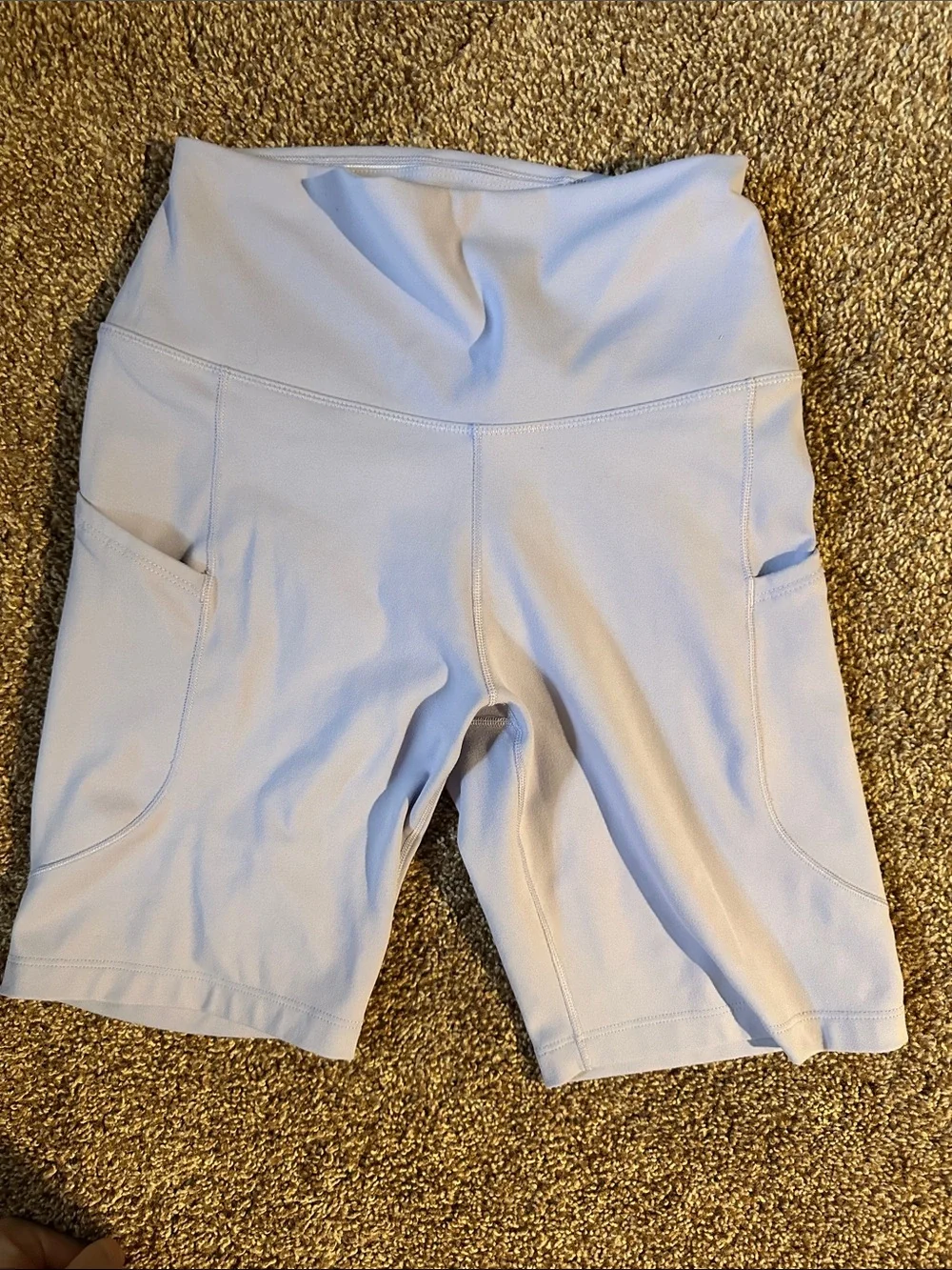 High-Waist Light Lavender Women’s Athletic Bike Shorts with Side Pockets